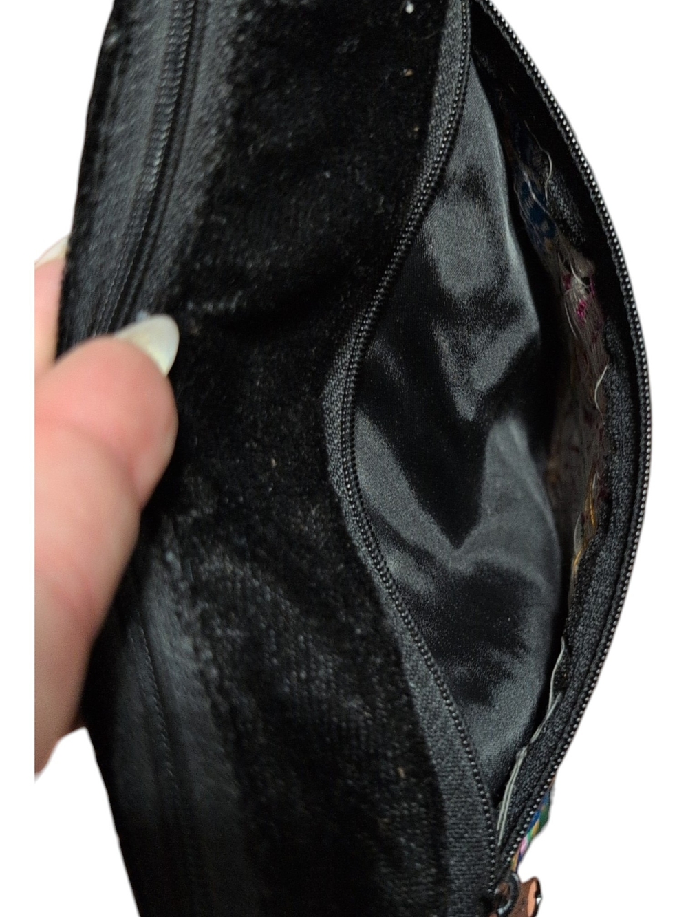 Black Floral Embroidered Fringe Crossbody Bag - Picture 4 of 5